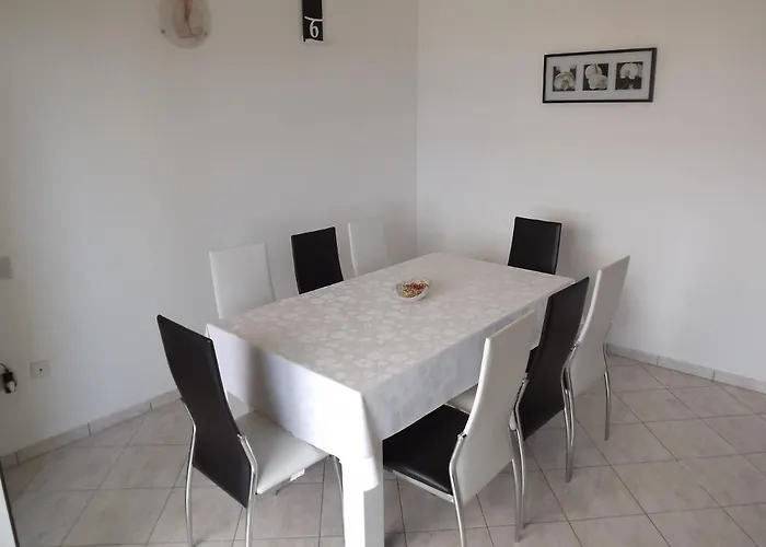 With A Parking Space Barbat, Rab - 11532 Apartamento Barbat na Rabu